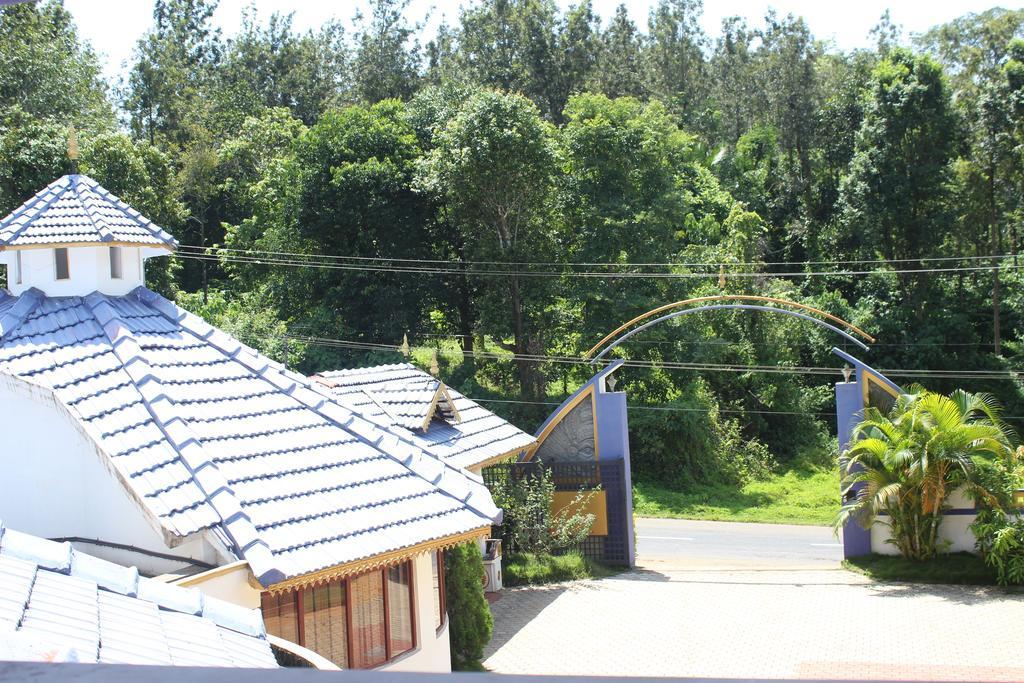 Wayanad Gate Resort 마난타바디 외부 사진