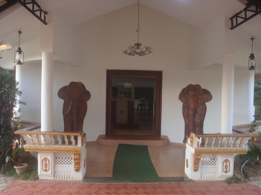 Wayanad Gate Resort 마난타바디 외부 사진